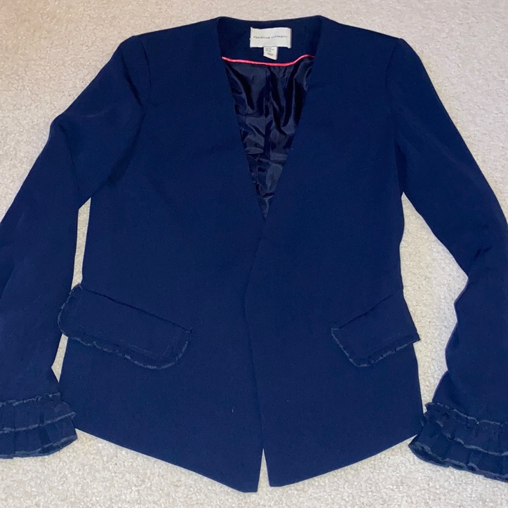 Navy blue blazer open front